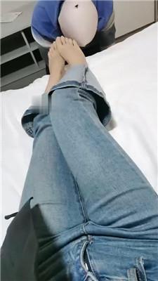 【芝芝女王】裸足狂舔/牛仔裤坐脸 JS250222-19