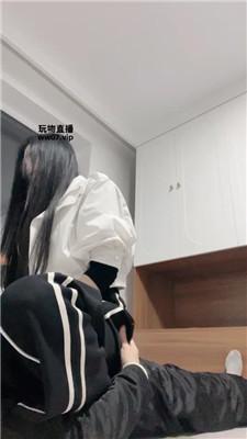 【江湖狼】学生主白袜脚踩踏  JS250417-15