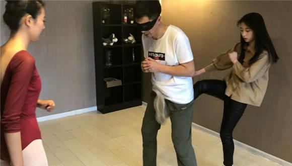 清纯少女の爆蛋踢