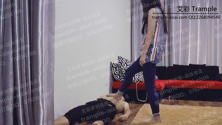 邻家大侄女踩踏练习