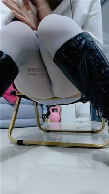 【广西木木】学生妹妹的皮靴jk乳母场    250203-2