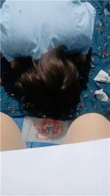 【伪娘和人妻】肉丝脚狂舔/坐脸窒息 JS250107-48