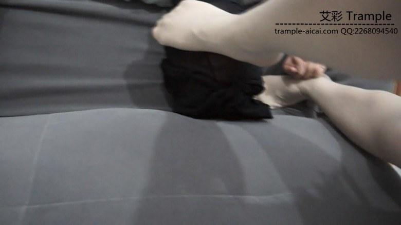 在校大学生诺然肉丝虐踩