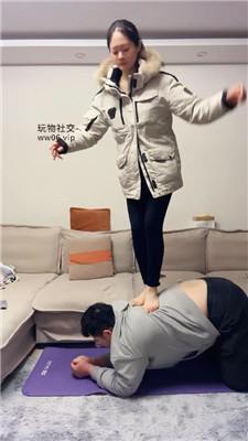 【埋汰】冲锋衣女神玉足蹂躏虐 JS250208-24