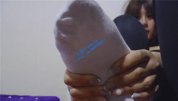 【品丝论足】舔瑜伽教练白棉袜