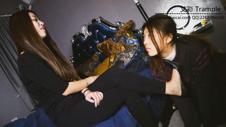 小三欺凌正室当狗做马