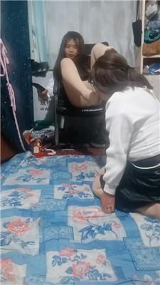 【伪娘和人妻】蓬头垢面的狗喜欢舔肉丝 JS250211-3