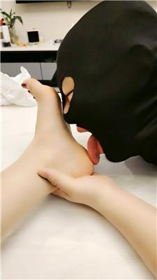 【泽天】近距离啃吃臭脚丫 JS250322-1