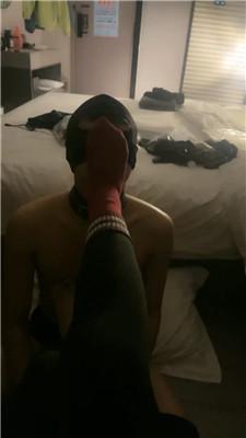 【琪琪大人】狂舔素人玉足 JS250104-36