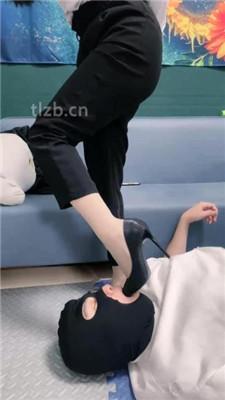 【木子大大】狗儿子舔主人的脏鞋底