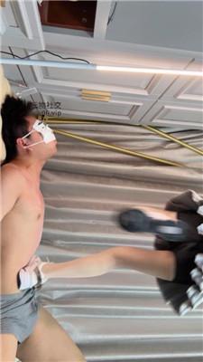 【丫丫】运动鞋肉丝全体重踩踏 bf49204