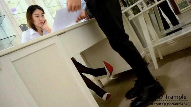 〖H.P.L栖心之栈〗—夏芙黑丝脚OL经理调教下属 〖H.P.L栖心之栈〗—夏芙黑丝脚OL经理调教下属