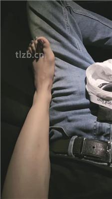 【禾未】车内黑丝美腿诱惑调【完整版】