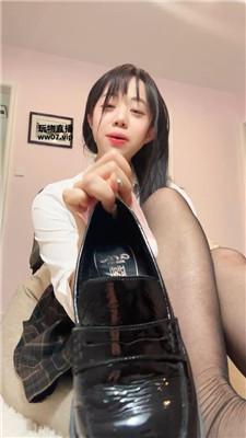 【奶豆包】看jk老婆与别人做    250312-14