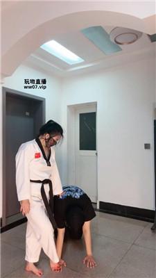 【甜音】跆拳道女神暴揍歹徒 bf52574