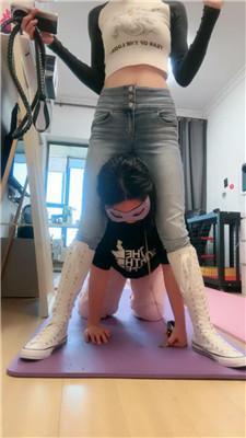 【暴主】胯下的屈辱游戏 bf51645