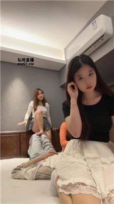 【猴哥】3S-姐妹花白袜脚跳踩【续集】 bf51357