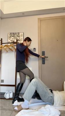 【狗哥】长靴黑丝连环踢裆/跳踩 bf49495