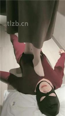【樊樊】肉丝脚全体重踩踏/闻脏鞋臭袜/骑马骑脖