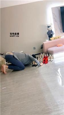 【黛樱】圣水盛宴-铆钉高跟镜前羞辱 bf51461