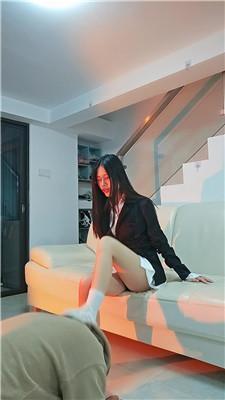 【嘉妮】毁容式踩脸/骑马转胯/小白鞋白袜辱 bf49447