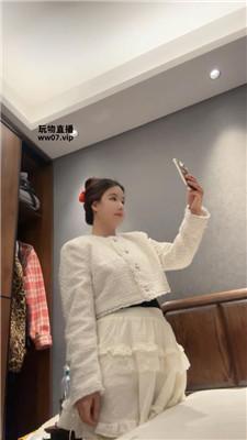 【猴哥】3S-姐妹花白袜脚跳踩【续集】 bf51357