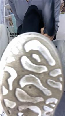 【冉冉】酸臭丝袜瑜伽服脏鞋底    250414-7