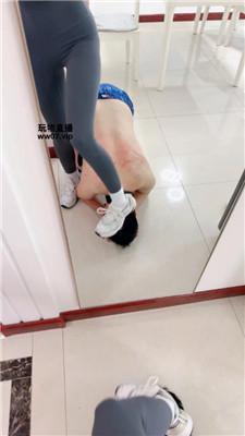 【楚楚】瑜伽女神S-运动鞋白袜踩踏踢踹 bf51233