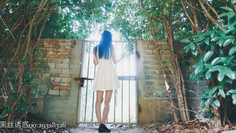 某公司客服人员琪琪的首次圣水调教