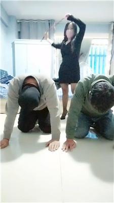 【沐颜】父子奴-重度鞭打/狗舌舔脏地板【双视角版】 JS250109-1