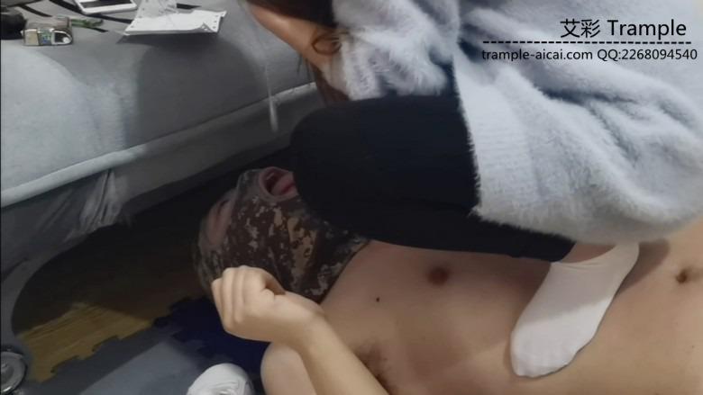 傲柔s黑丝高跟+白袜白鞋+口水调教！