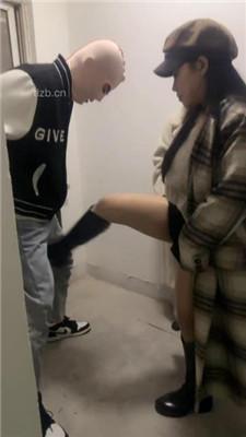 【狗哥】户外开发路人做S现场tj【完整版】