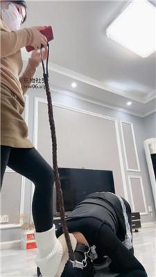 【优优sama】丝袜塞嘴/狂抽耳光/雪地靴踩踏/骑马 bf49366