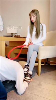 【梦涵】健身女神-暴力踢踹/鞭打/耳光/骑马/清理脏鞋