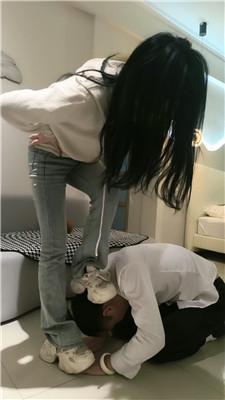 【诗琪】骑马狗爬/舔脏运动鞋 JS250315-30