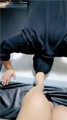 【苏可】狗嘴清理高跟玉足 JS250418-7