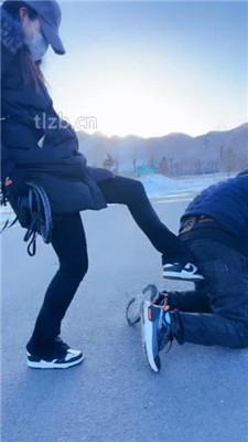 【沐夏夜】户外景区溜双狗