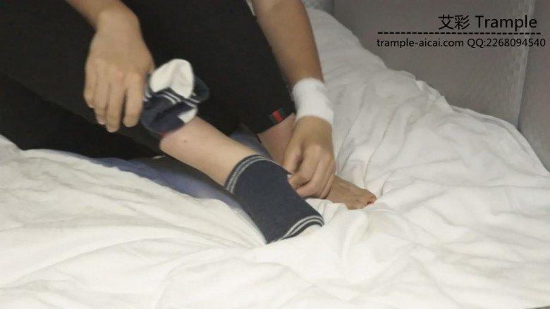 某大型商场前台销售文员的第一次踩踏