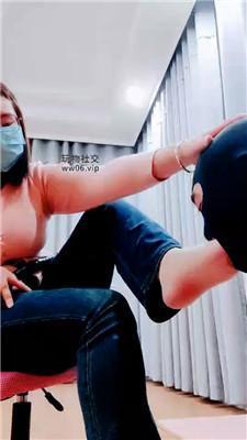 【拽拽】骑马-原味玉足踩虐 JS250210-4