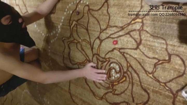 90后美女的虐待