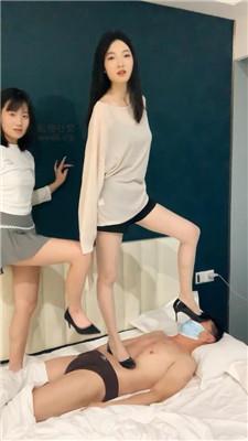 【千千】双S-高跟+小白鞋+白袜全体重踩踏 bf49371