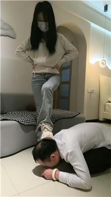 【诗琪】骑马狗爬/舔脏运动鞋 JS250315-30