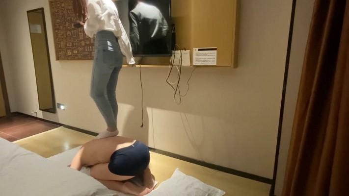 【黑丝诱惑】沐沐女主暴力调教上海狗 YC-230408-9