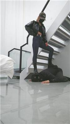 【文文文文】超酷女神短靴碾压踩【双视角版】 bf49106