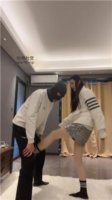 【伊未】素人S-黑棉袜脚蹂躏踩 bf50162