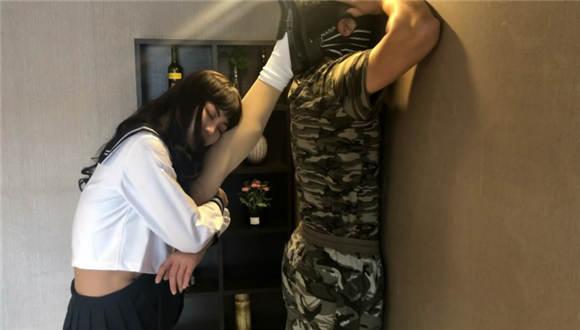 长腿女神的羞辱