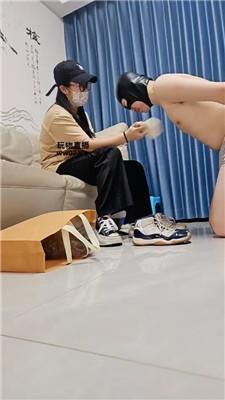 【上头姐妹团】素人学生主-多双脏鞋黑棉袜虐 JS250420-12