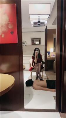 【米小唐】高跟黑丝踩踏虐乳 JS250106-26