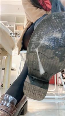 【砂糖】口水脏鞋底    250115-2