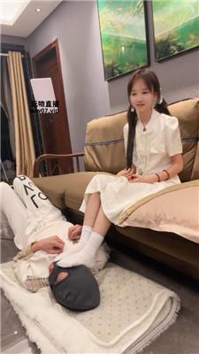 【猴歌】腿绞坐脸窒息-皮鞋白袜踩 bf51588